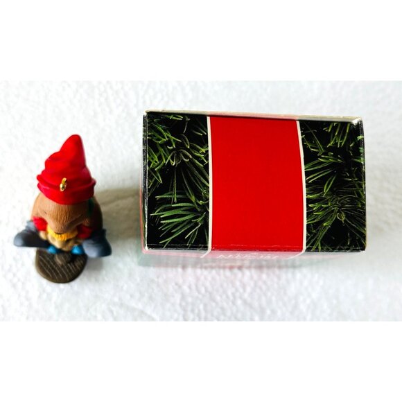 VTG 1992 Hallmark Toboggan Tail Keepsake Ornament Beaver & Baby Sledding Fun - Picture 13 of 13